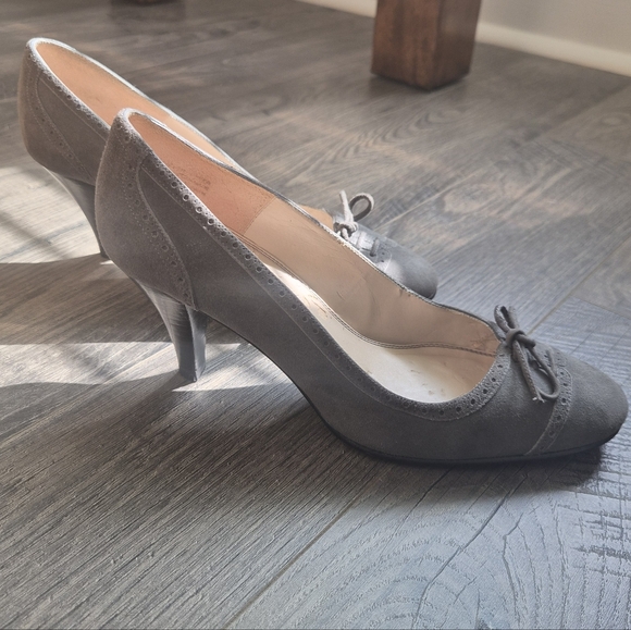 Vintage Gray Suede Bow Pumps - Handmade in Spain - Size 7.5M - Picture 5 of 6